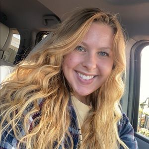 Meet your Posher, Laken